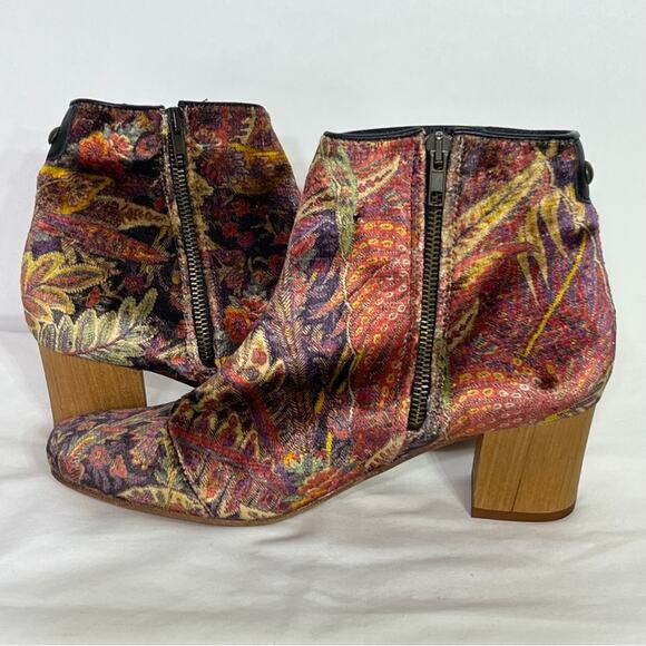 Hudson London Apisi Velvet Ankle Booties Size 39 NWOB - Picture 3 of 8